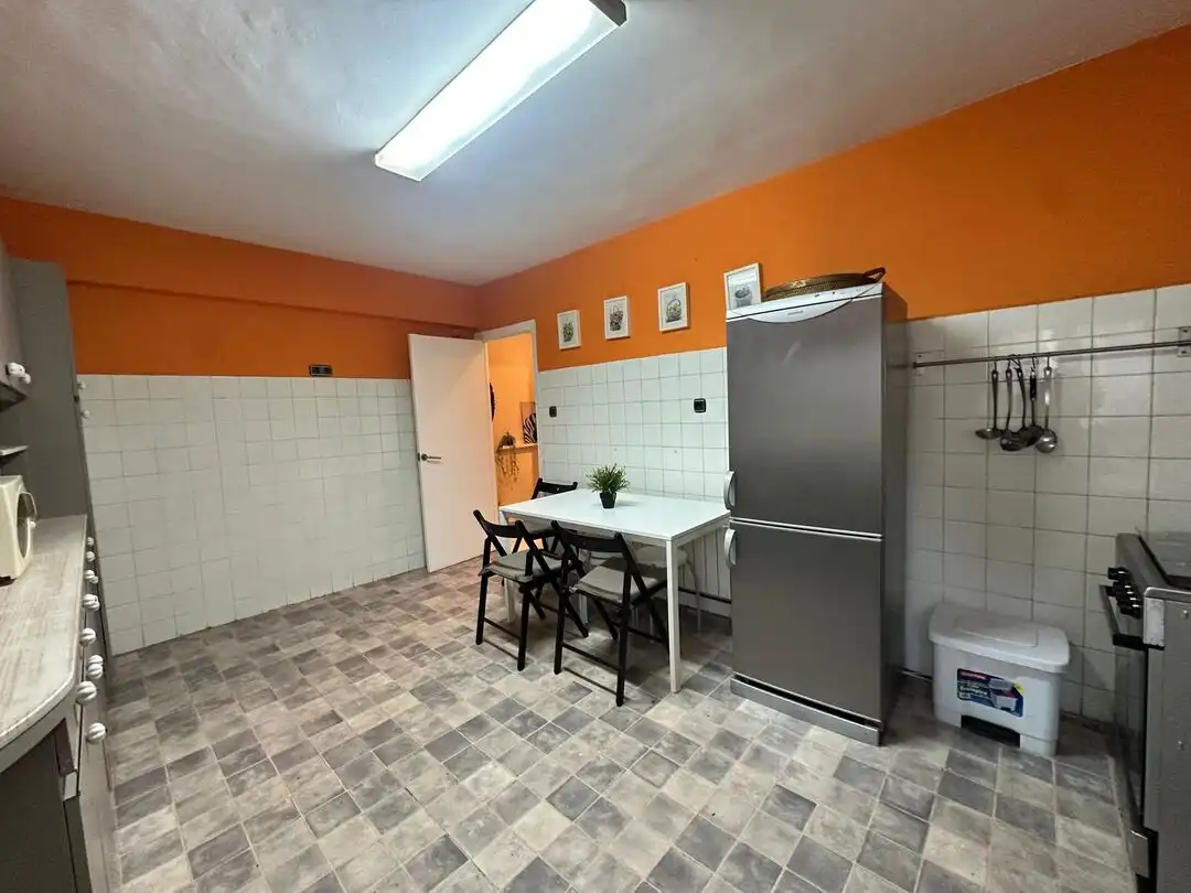 Cocina de Piso en venta en Galdakao con Calefacción, Parquet y Amueblado