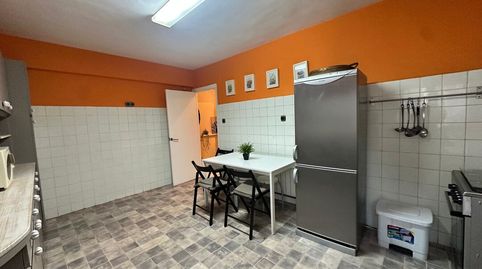Foto 3 de Piso en venta en Galdakao, Bizkaia