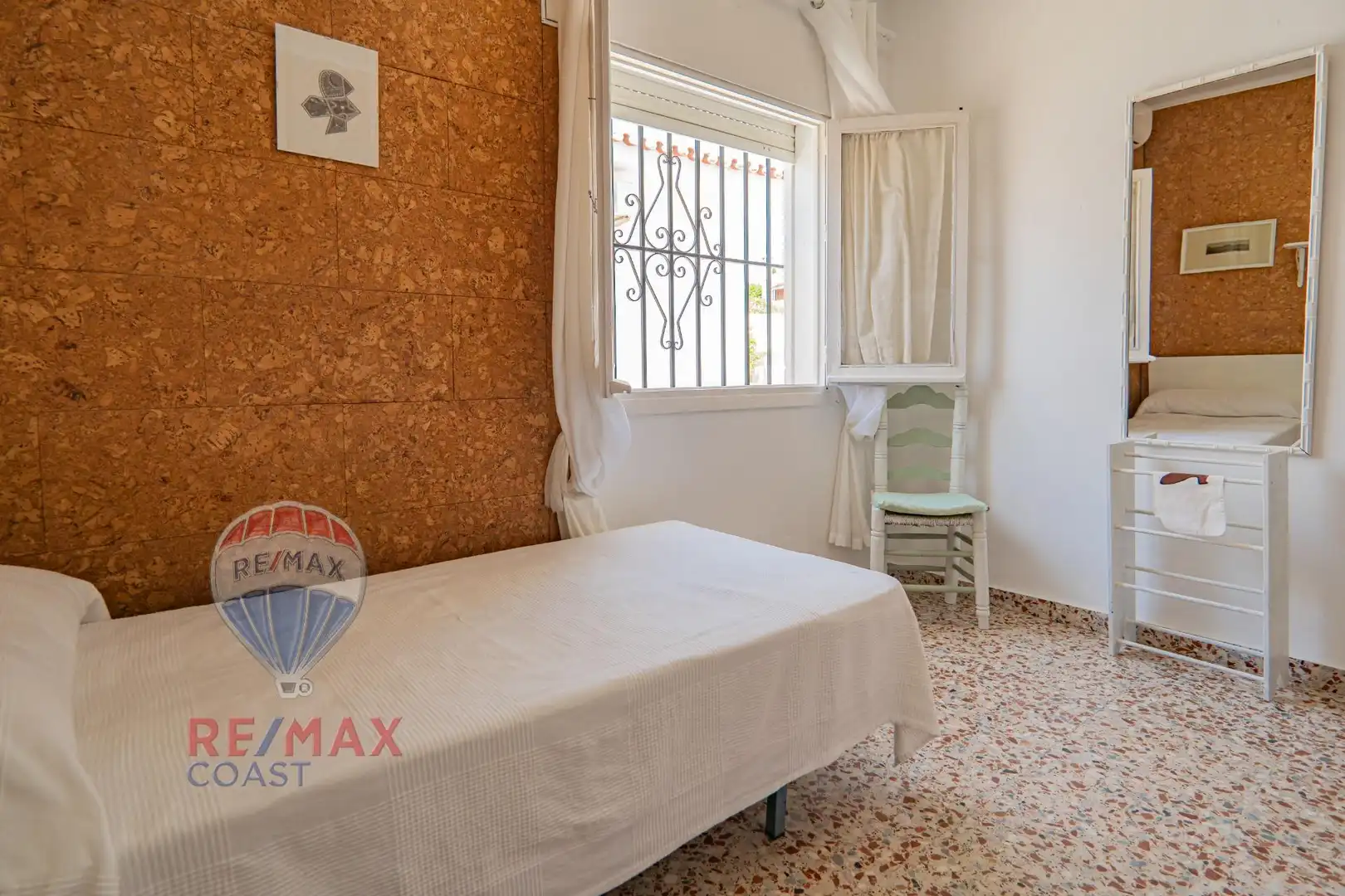 Habitación de Casa adosada en venta en Málaga con Aire acondicionado, Jardín privado y Terraza