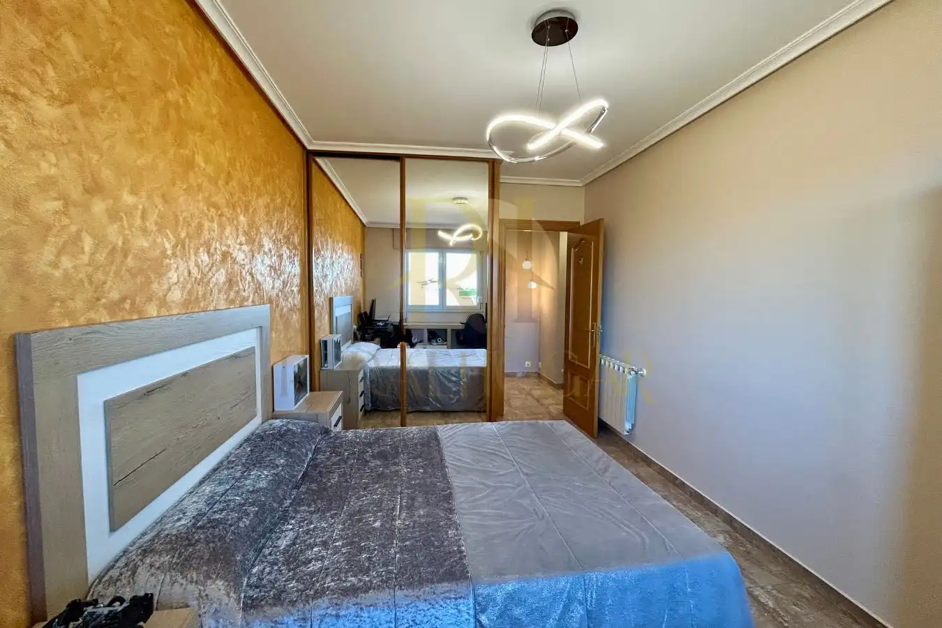 Schlafzimmer von Haus zum Verkauf in Soto de la Vega mit Heizung und Möbliert