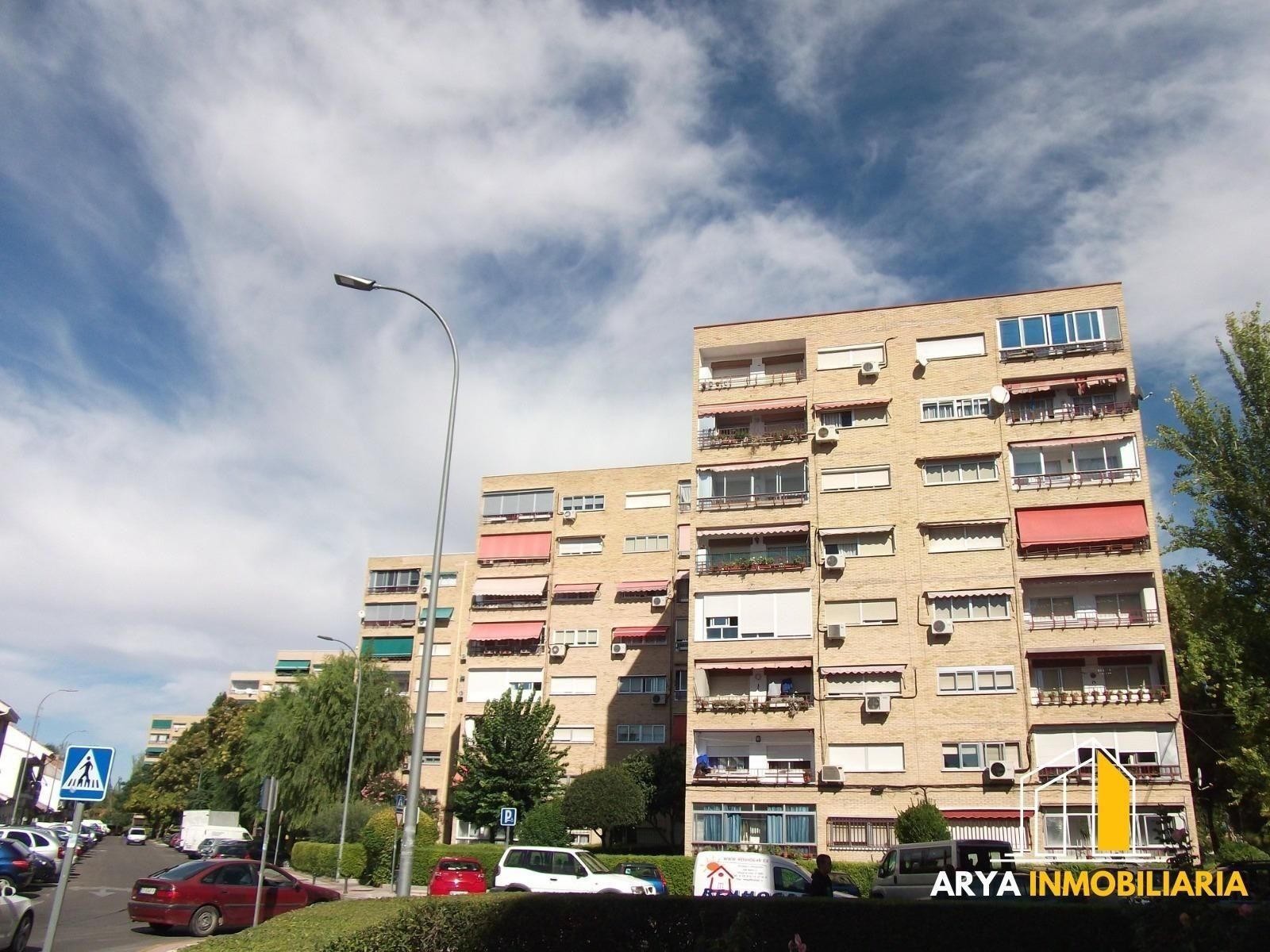 Exterior view of Flat for sale in Torrejón de Ardoz  with Balcony
