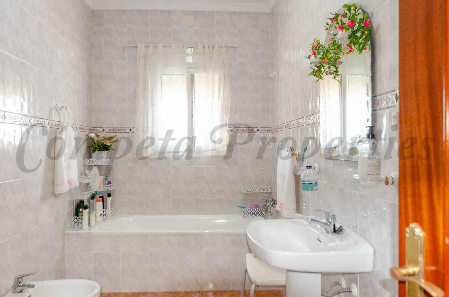 Badezimmer von Country house zum Verkauf in Vélez-Málaga mit Privatgarten, Terrasse und Schwimmbad