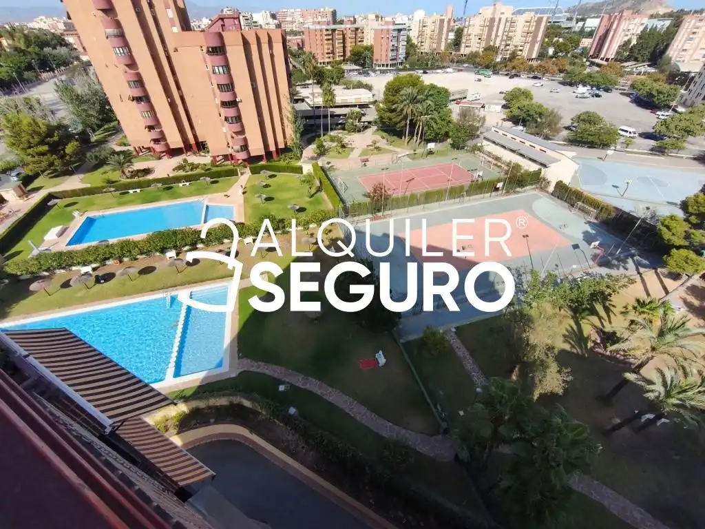 Piso con piscina en alquiler en Doctor Jiménez Díaz, imagen 11