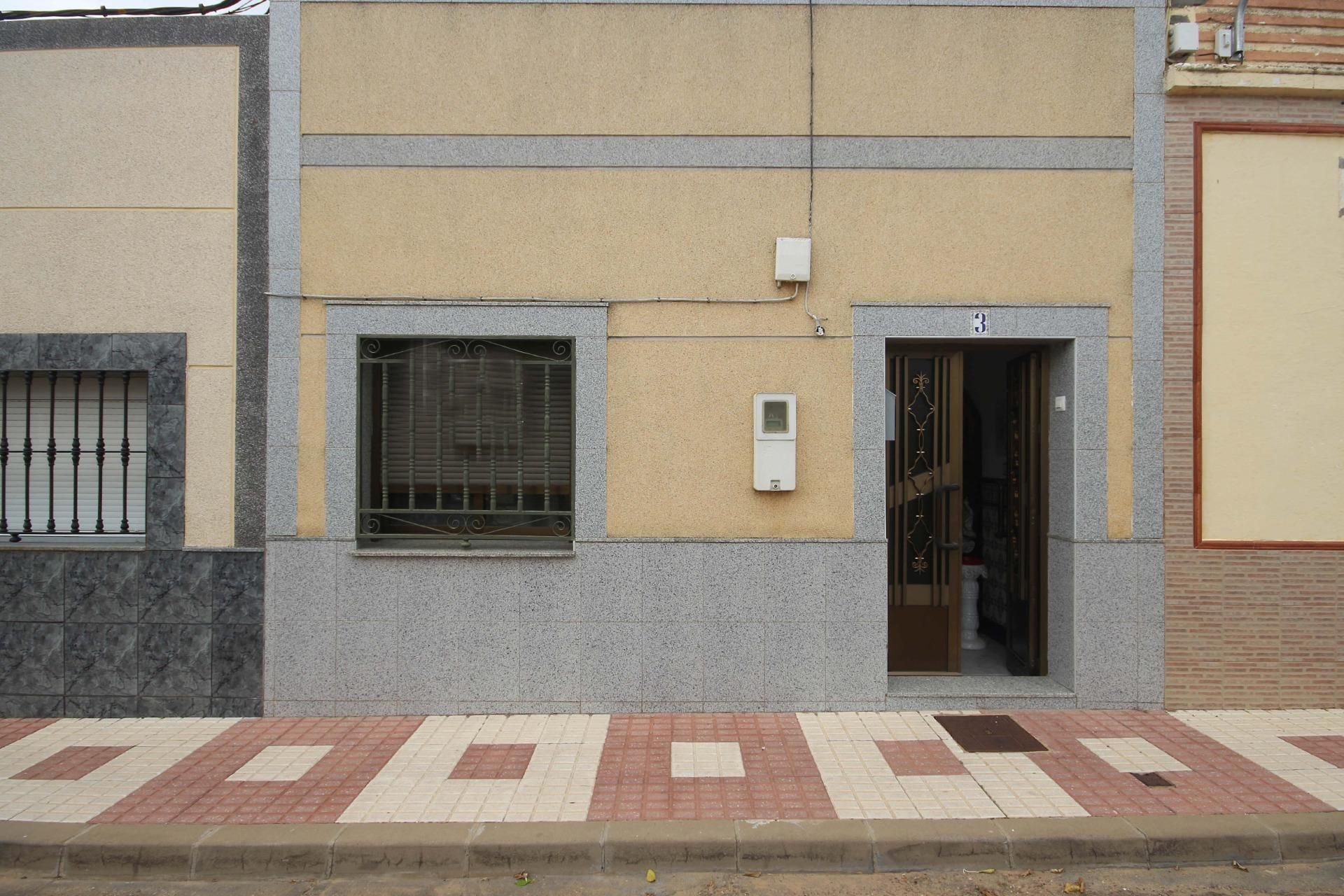 Vista exterior de Casa o xalet en venda en Torremayor amb Terrassa i Traster
