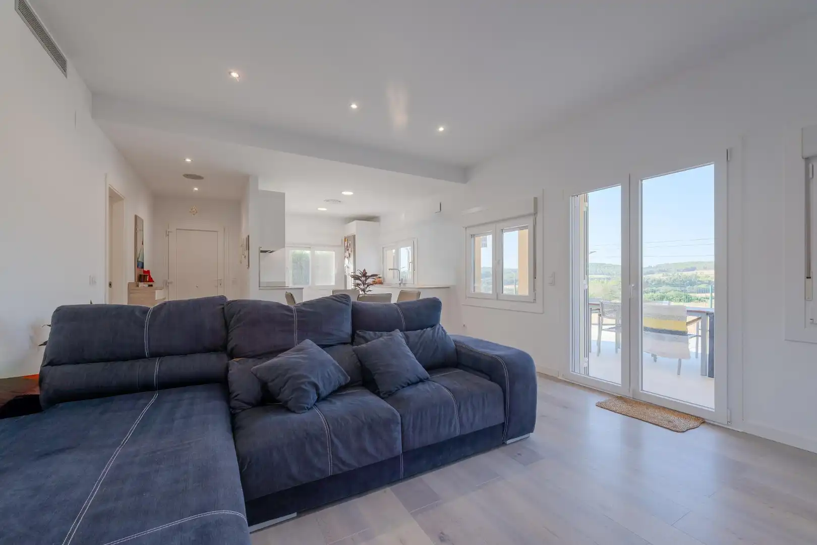 Sala de estar de Casa o chalet en venta en Bàscara con Aire acondicionado, Jardín privado y Parquet