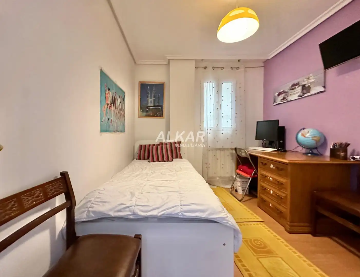 Bedroom of Houses for sale in Ribaforada  with Air Conditioner, Heating and Parquet flooring
