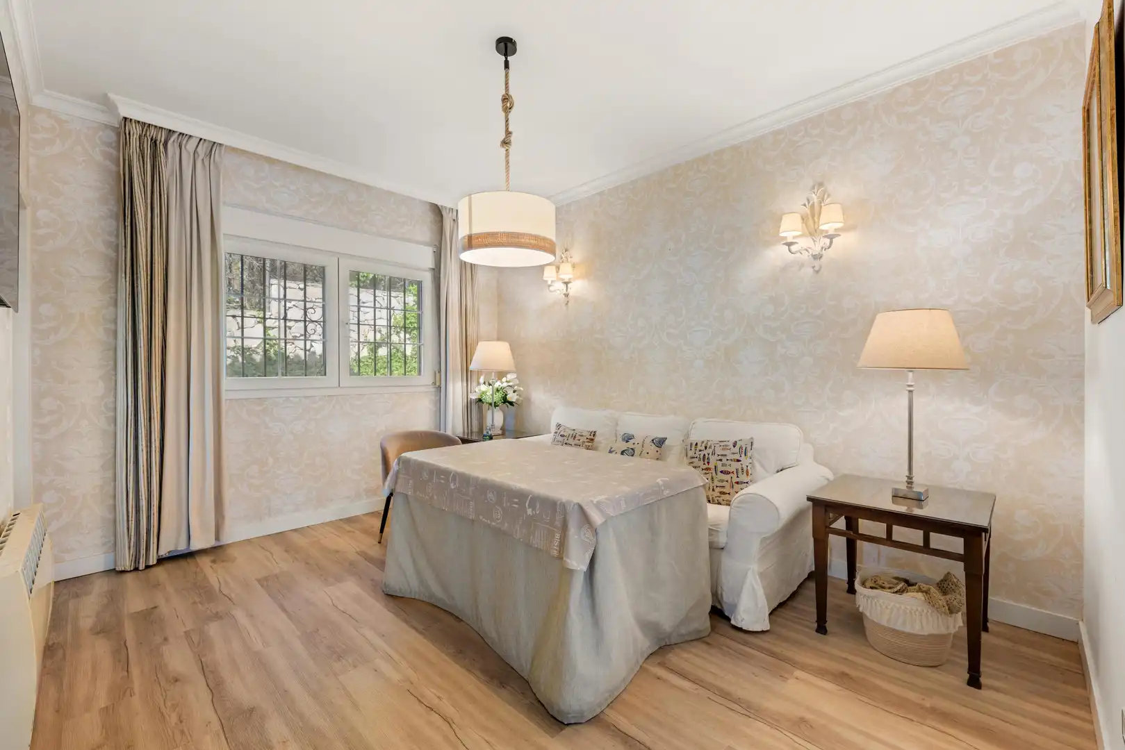 Chalet con piscina en venta en 44 Calle Pico del Naranco, imagen 13