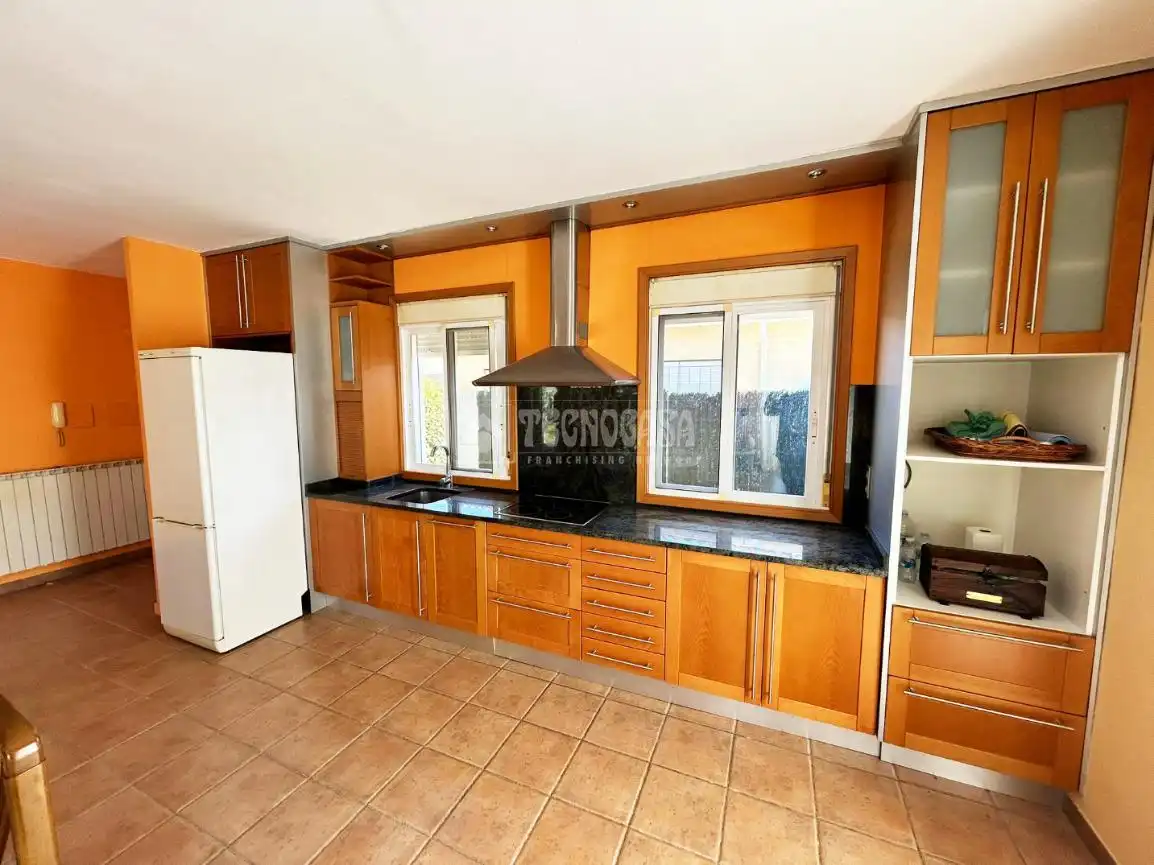 Cocina de Casa o chalet en venta en Osera de Ebro con Calefacción y Jardín privado