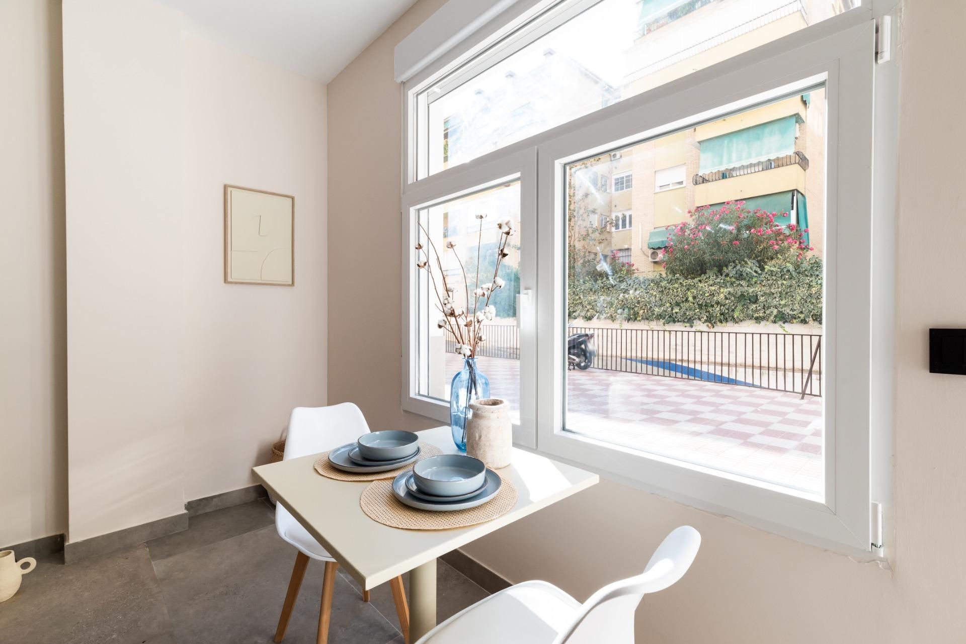 Dining room of Flat for sale in  Granada Capital  with Air Conditioner and Furnished