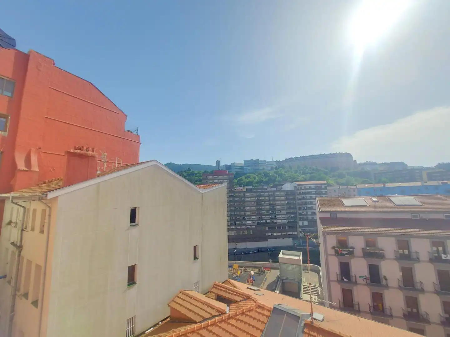 Vista exterior de Piso en venta en Bilbao  con Calefacción, Amueblado y Balcón