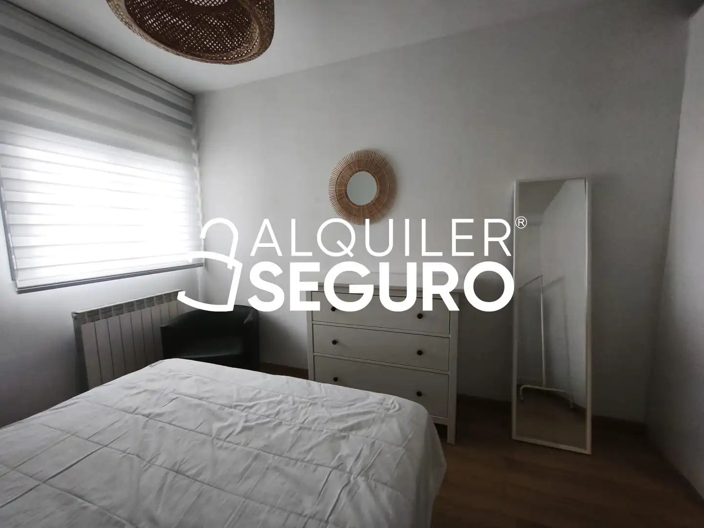 Bedroom of Flat for rent in Zaragoza  with Air Conditioner, Heating and Terrace