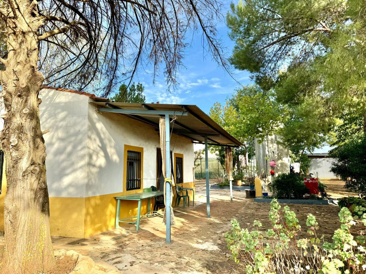 Außenansicht von Country house zum verkauf in Valdepeñas