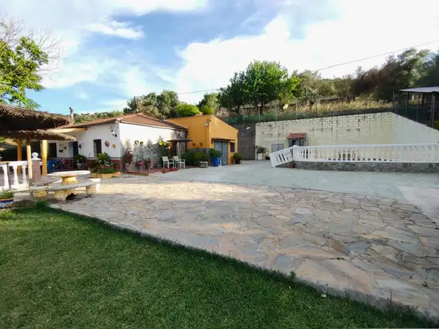 Garden of Houses for sale in Ubrique  with Furnished