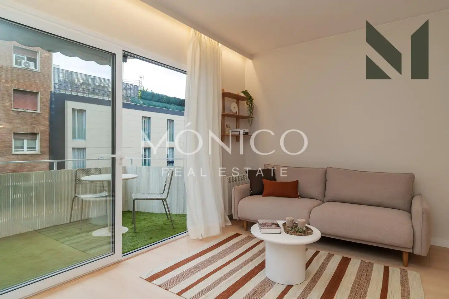 Piso con terraza en venta en Calle de Sicília, imagen 3