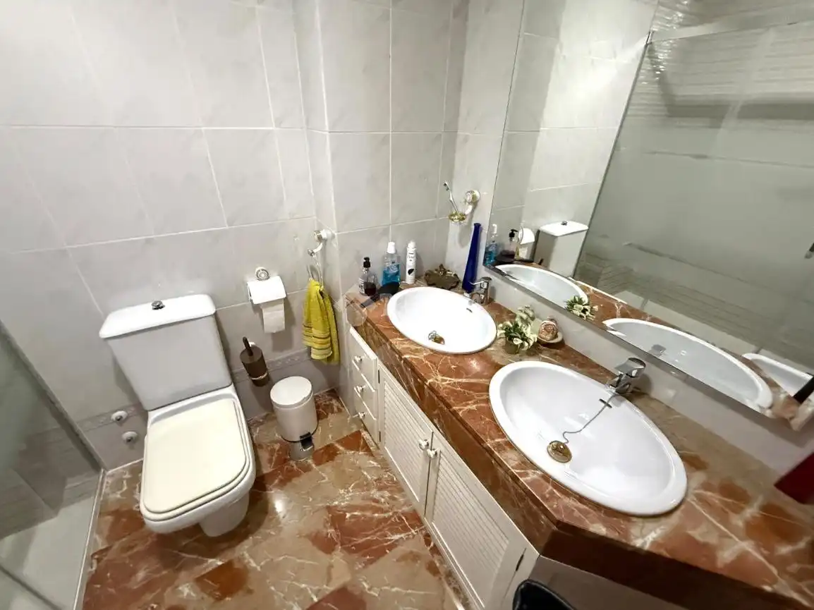 Casa aparellada en venda a El Retiro - Parque Atlántico - Ronda este, imagen 16