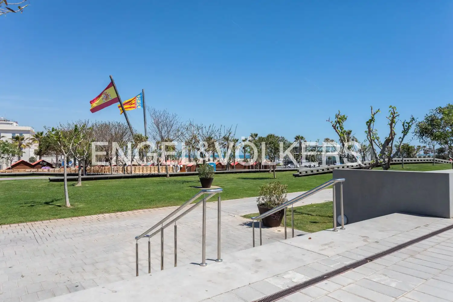 Außenansicht von Wohnung zur Miete in Valencia mit Klimaanlage, Heizung und Möbliert
