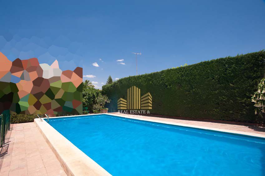 Piscina de Casa o chalet en venta en Alcalá de Guadaira