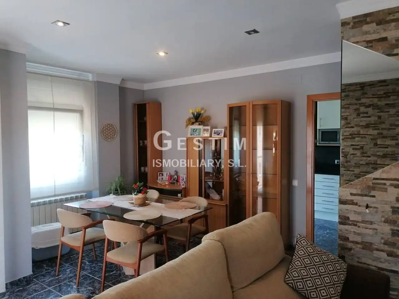 Sala de estar de Piso en venta en Manlleu con Calefacción, Terraza y Balcón