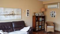 Sala d'estar de Casa o xalet en venda en Sant Feliu de Codines amb Aire condicionat