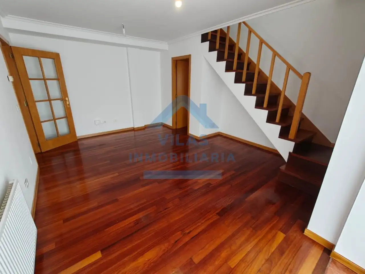 Sala de estar de Dúplex de alquiler en Brión con Calefacción, Trastero y Piscina