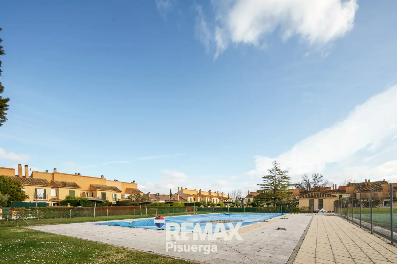 Piscina de Casa o chalet en venta en Simancas con Calefacción, Terraza y Trastero