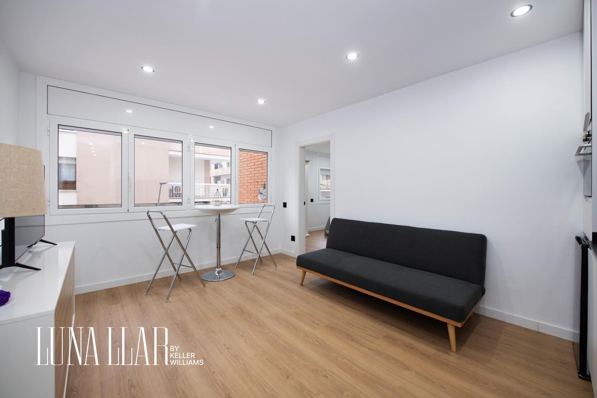 Living room of Flat for sale in Castelldefels  with Parquet flooring