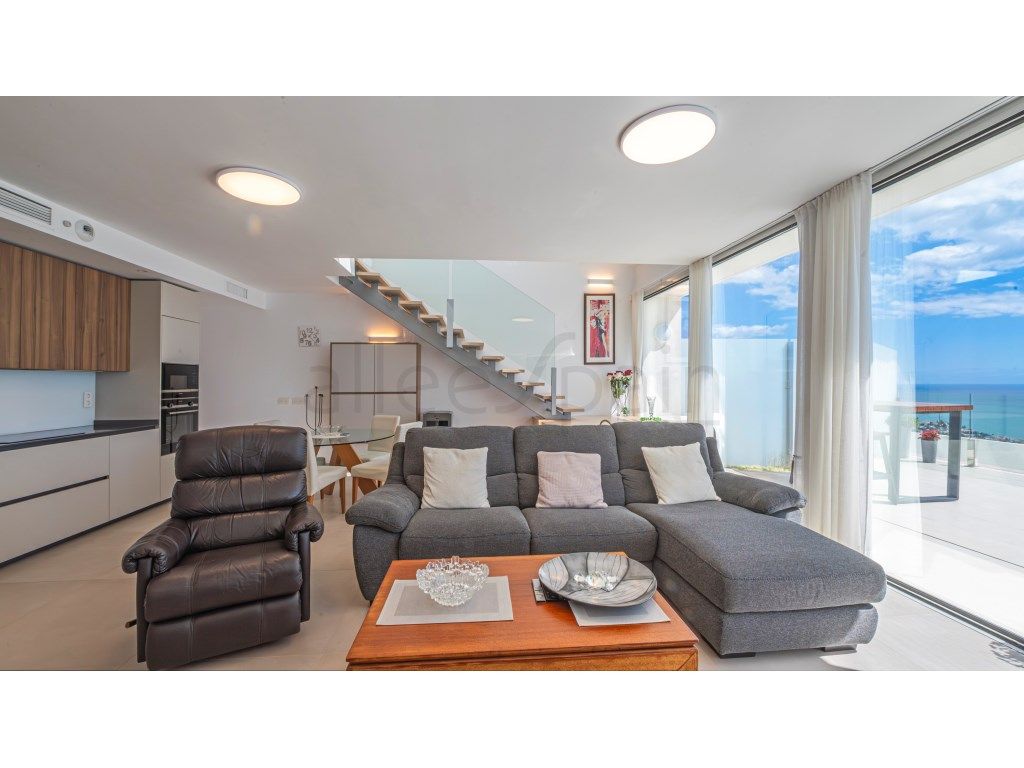 Living room of Duplex for sale in Benalmádena