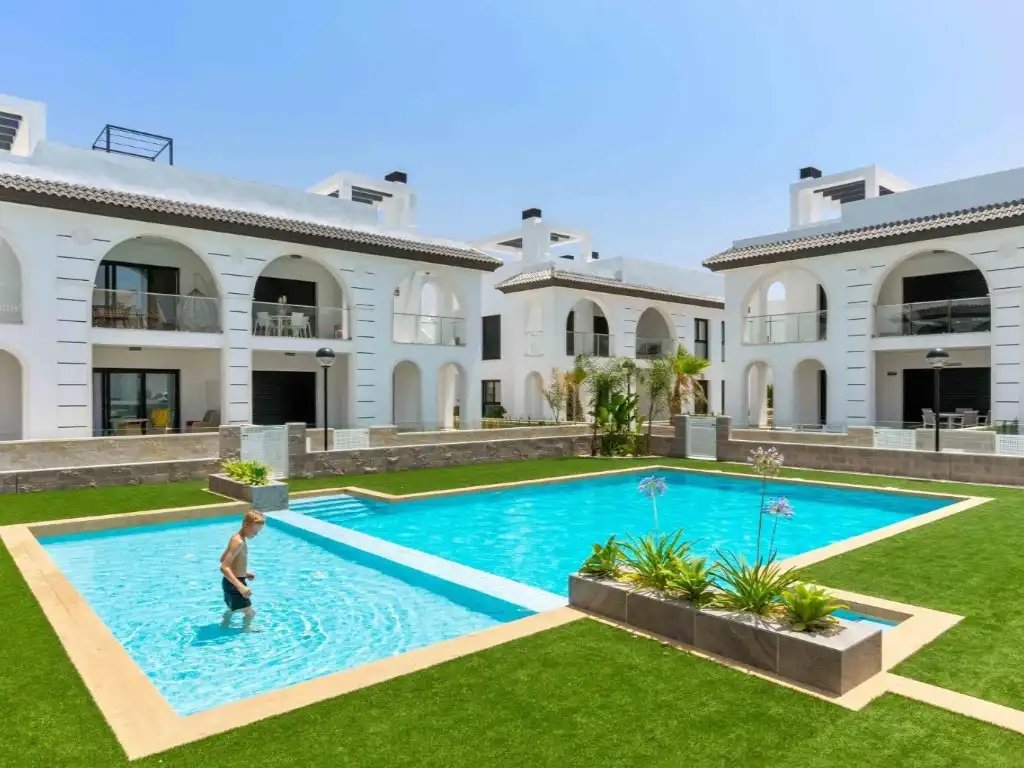 Piscina de Ático en venta en Rojales con Aire acondicionado, Jardín privado y Amueblado