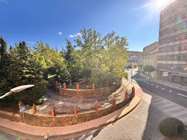 Piso en Venta en Calle de Serrablo en Sabiñánigo Centro - Aurín