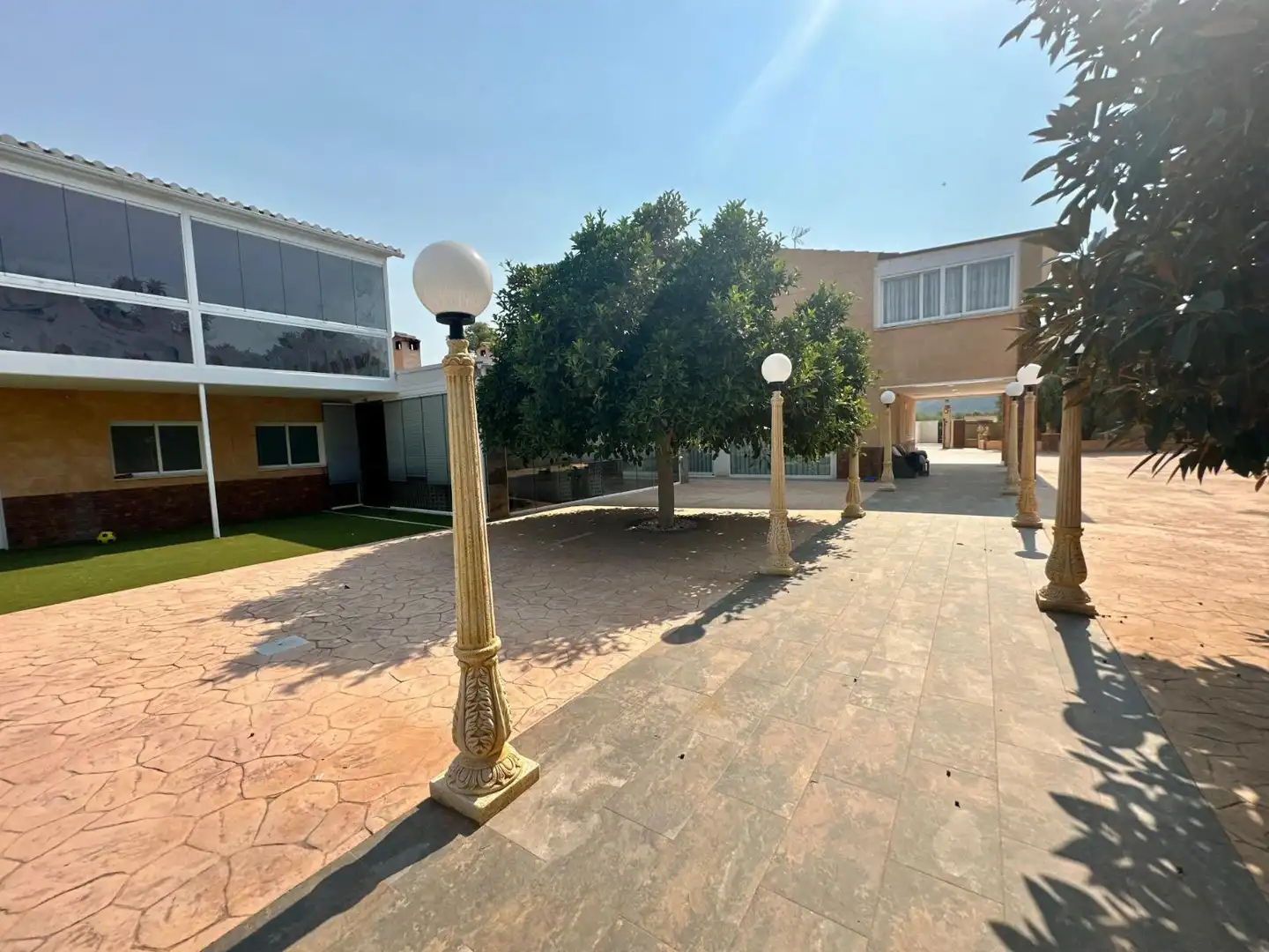Vista exterior de Casa o xalet en venda en Alicante / Alacant amb Aire condicionat, Jardí privat i Terrassa