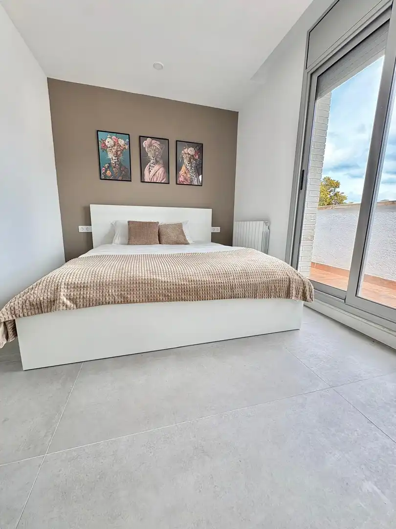 Dormitori de Casa o xalet en venda en Castellar del Vallès amb Calefacció, Terrassa i Balcó