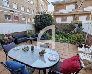 Terrassa de Casa adosada en venda en Sant Feliu de Llobregat amb Aire condicionat, Calefacció i Jardí privat