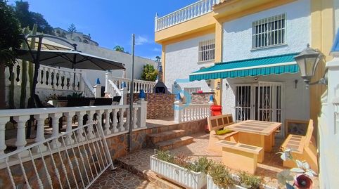 Casa cuadrúdrica de esquina de 3 dormitorios con piso separado y piscina comunitaria orientada al sur en Ciudad Quesada! Esta fant, imatge 2