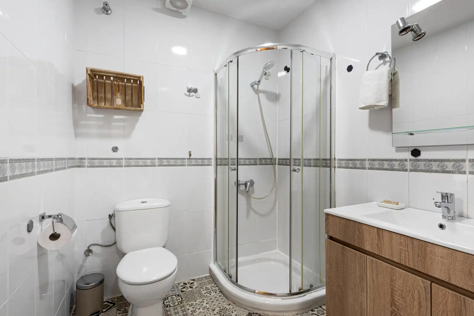 Bathroom of Ground floor for sale in Málaga  with Air Conditioner, Parquet flooring and Furnished