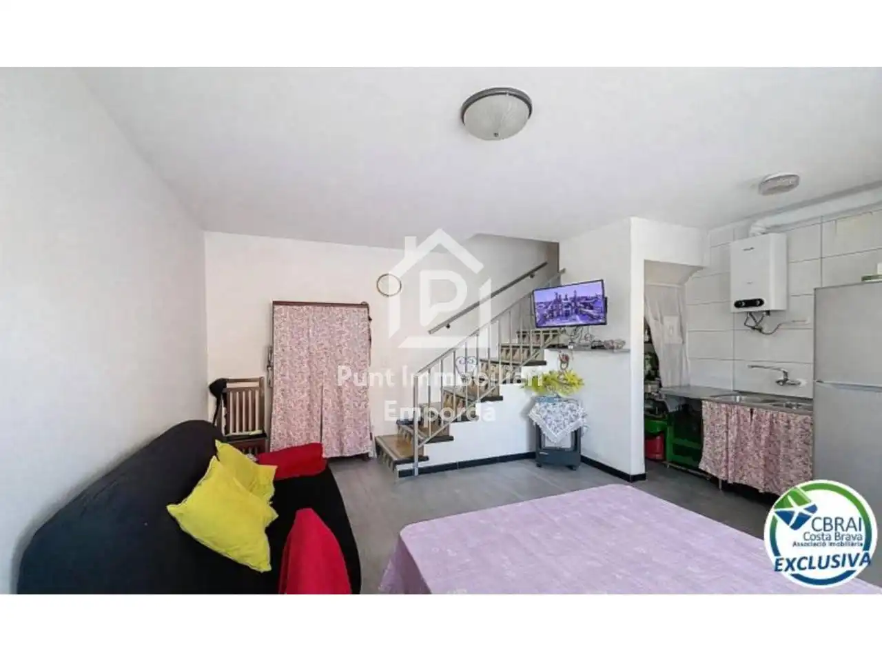 Einfamilien-Reihenhaus zum Verkauf in Empuriabrava mit Klimaanlage, Heizung und Terrasse