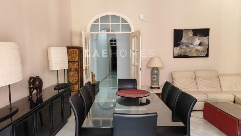 Comedor de Piso de alquiler en  Sevilla Capital con Aire acondicionado, Balcón y Alarma