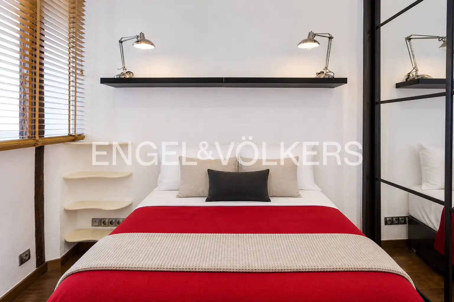 Schlafzimmer von Wohnung zur Miete in Madrid mit Klimaanlage, Heizung und Möbliert