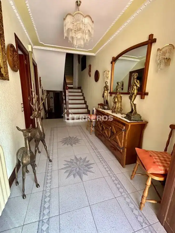 Casa adosada en venta en Baños de Río Tobía con Aire acondicionado, Calefacción y Parquet
