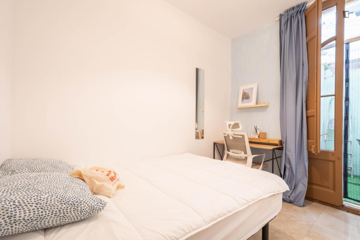 Apartment to share in Sagrada Família