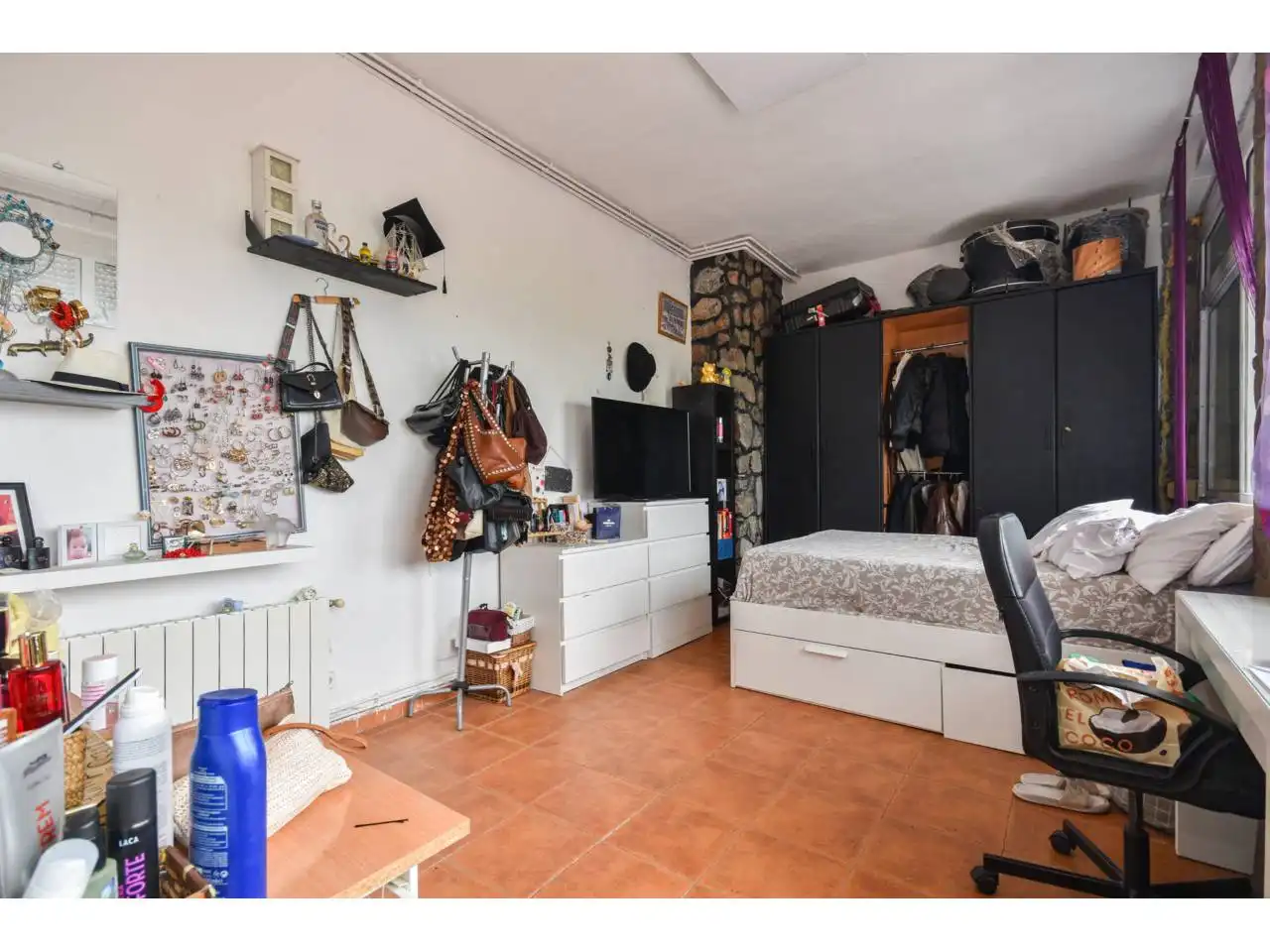 Habitación de Casa o chalet en venta en Abrera con Piscina