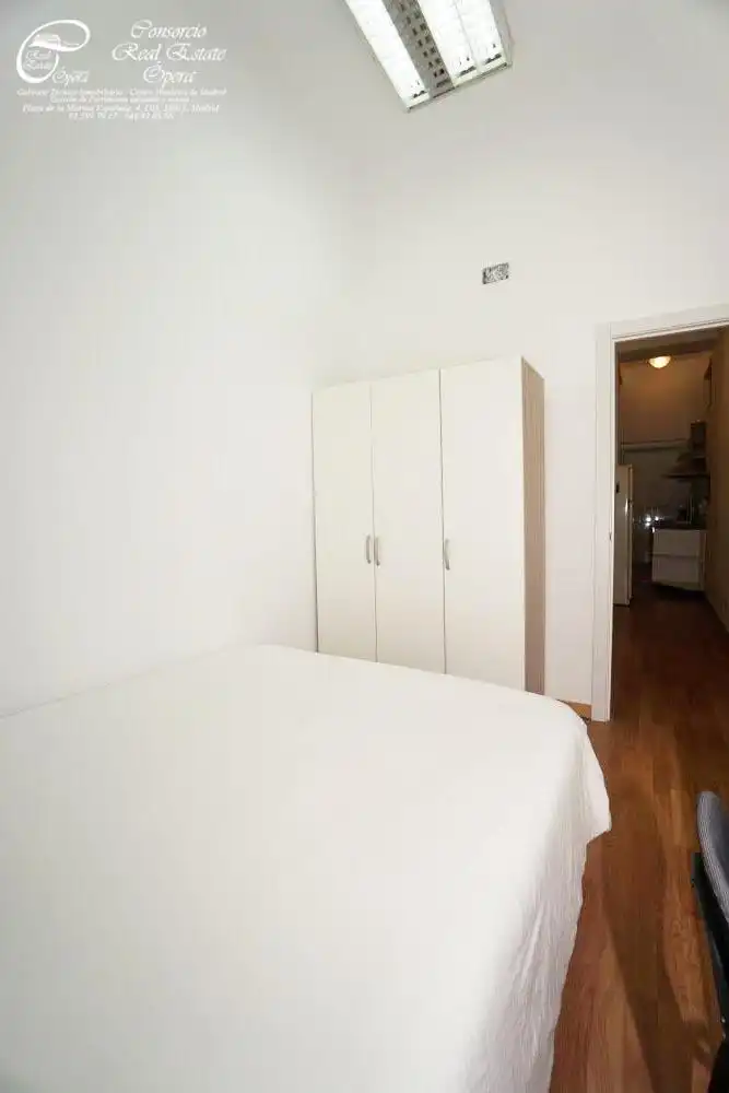 Flat for rent in Calle BOLA, Palacio