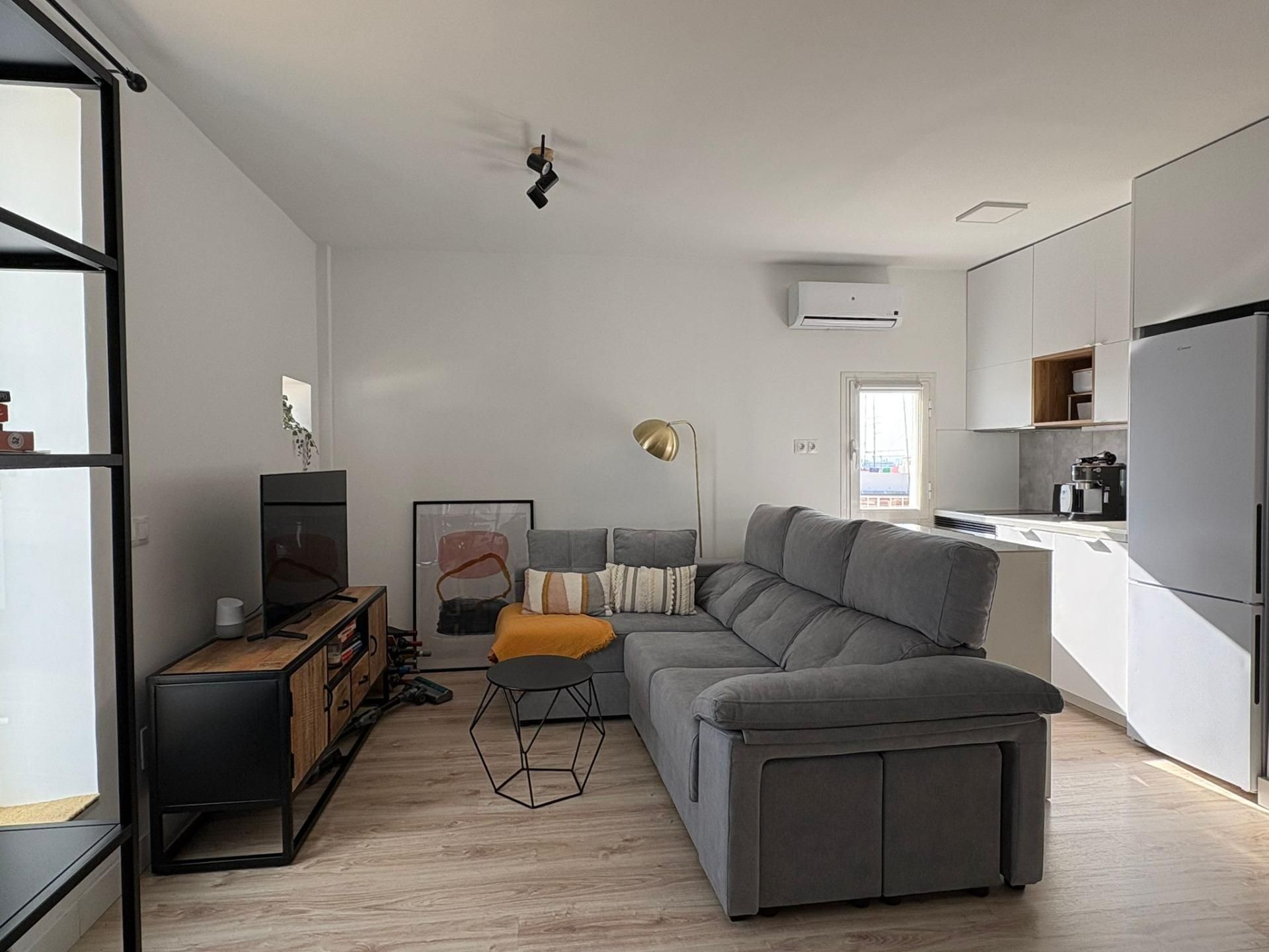 Sala d'estar de Àtic en venda en  Madrid Capital amb Aire condicionat i Terrassa