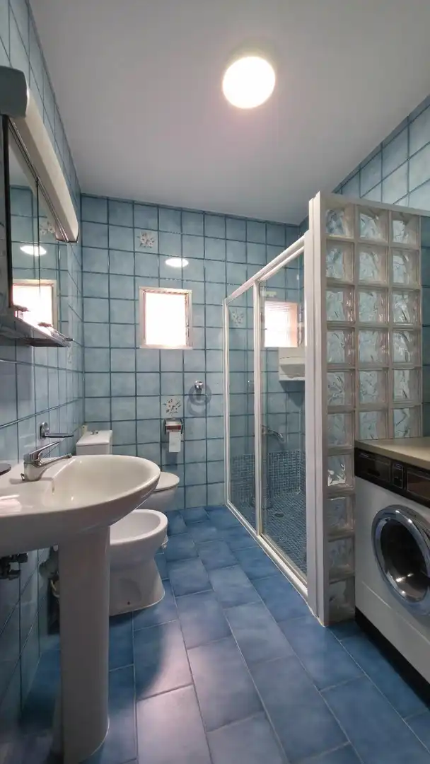 Bathroom of Houses for sale in Arcos de la Frontera  with Private garden and Storage room