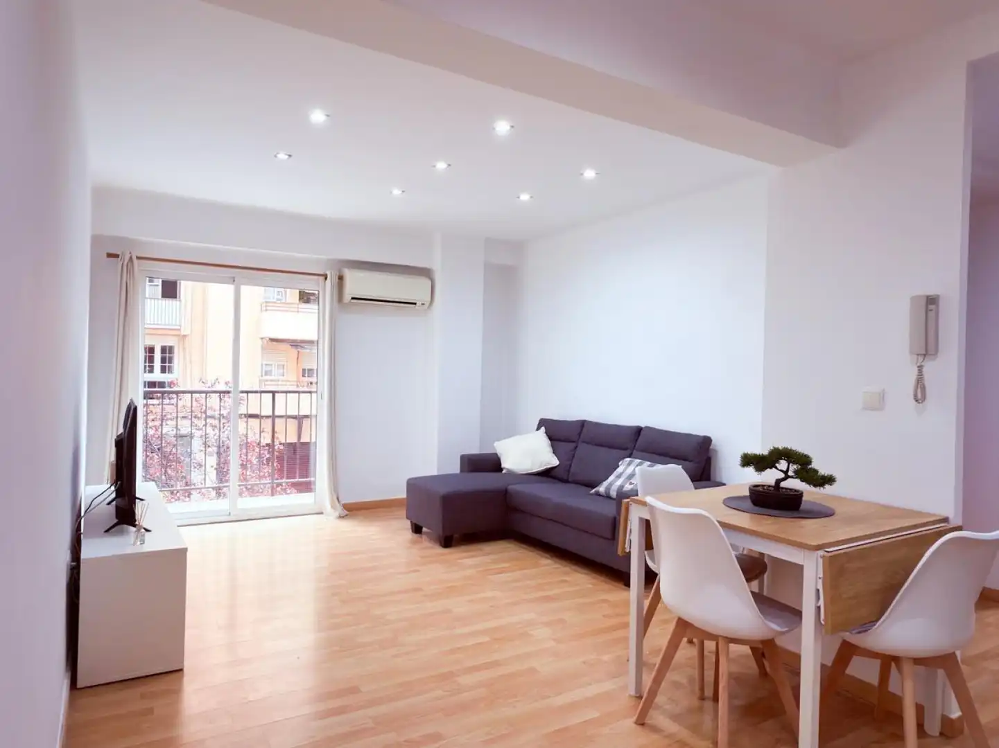 Sala de estar de Piso de alquiler en Valencia con Aire acondicionado, Calefacción y Parquet