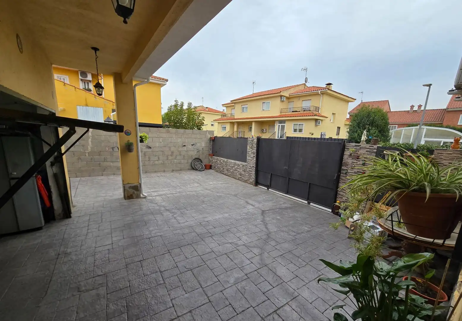 Casa amb piscina en venda a Yuncler, imagen 3