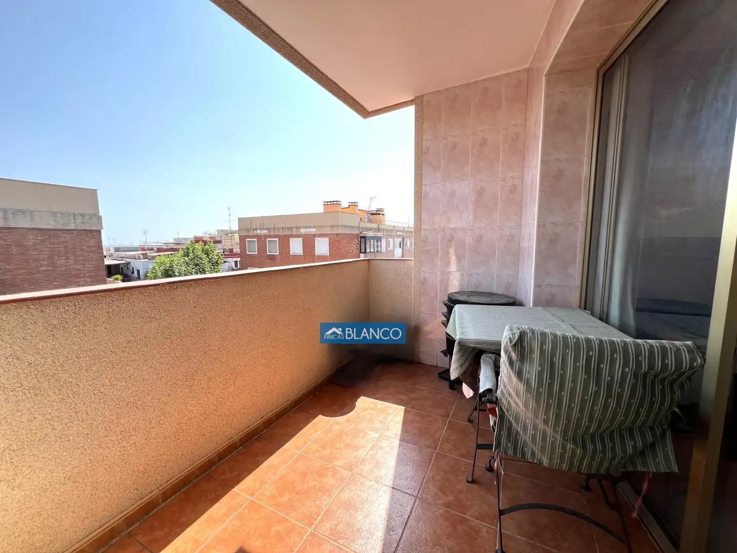 Terrassa de Pis en venda en Cornellà de Llobregat amb Aire condicionat, Calefacció i Balcó