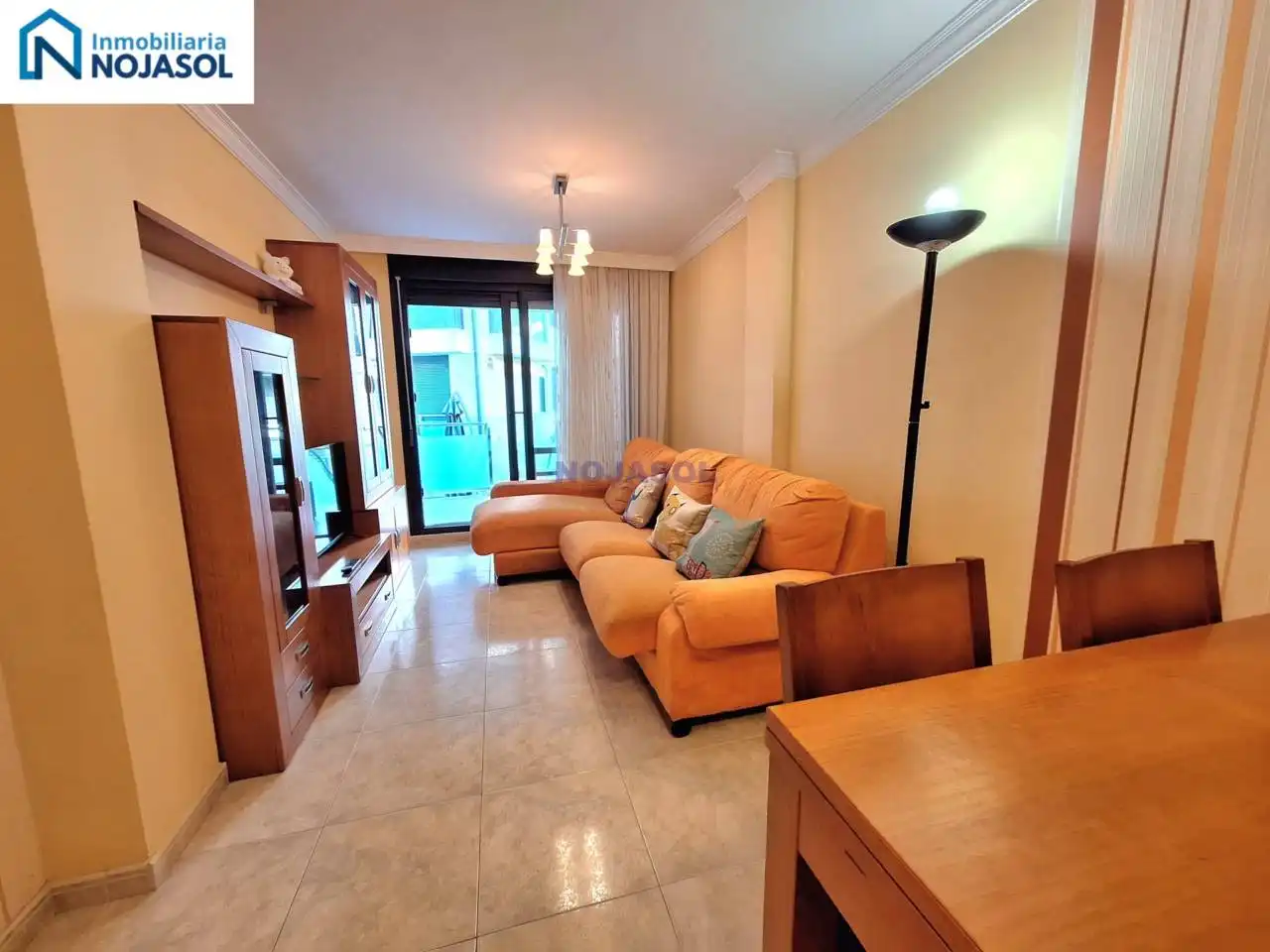 Wohnzimmer von Wohnungen zur Miete in Noja mit Heizung, Privatgarten und Terrasse