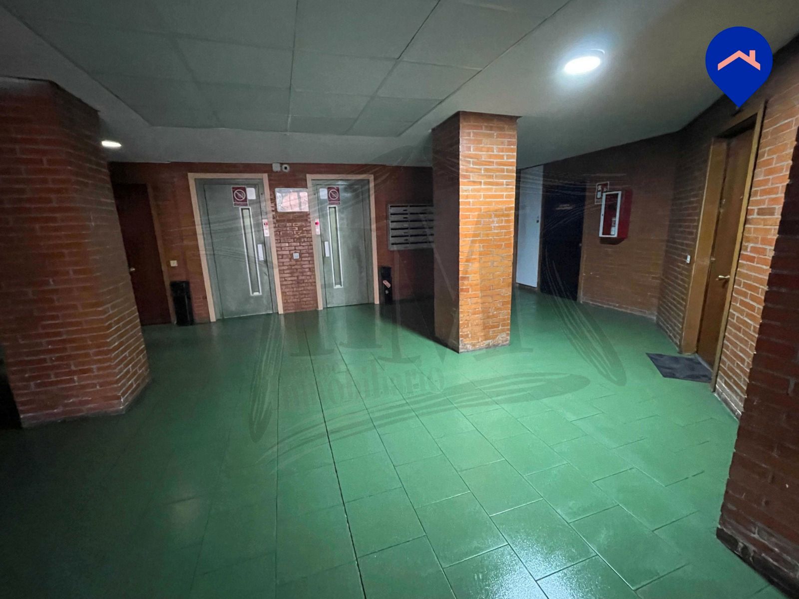 Pis en venda en  Madrid Capital amb Terrassa, Balcó i Alarma