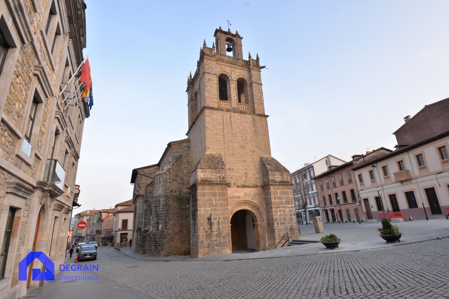 Vista exterior de Local en venda en Salas