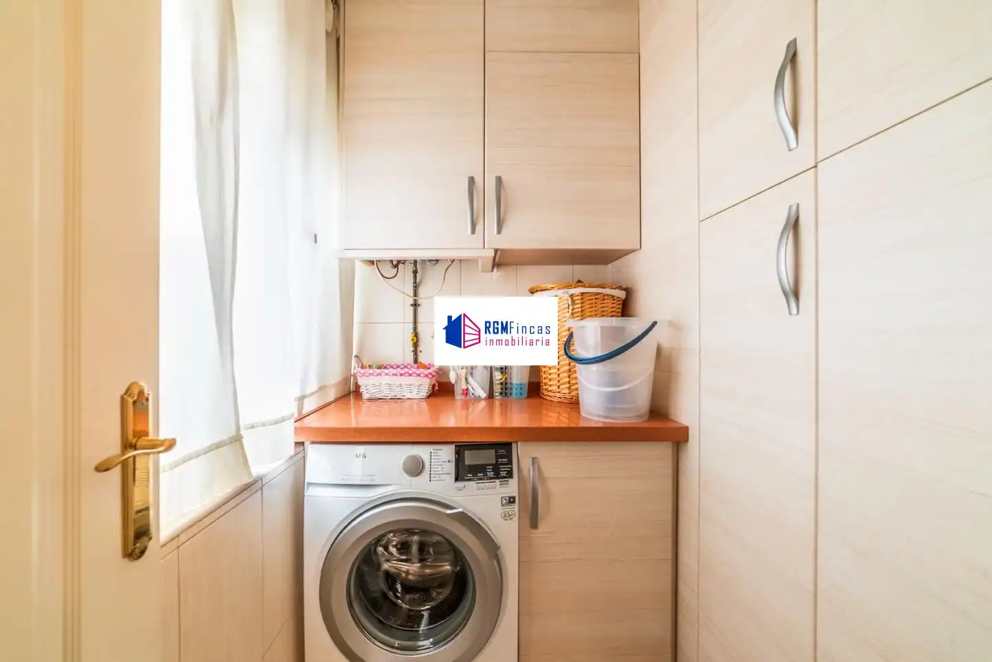 Kitchen of Flat for sale in Sevilla